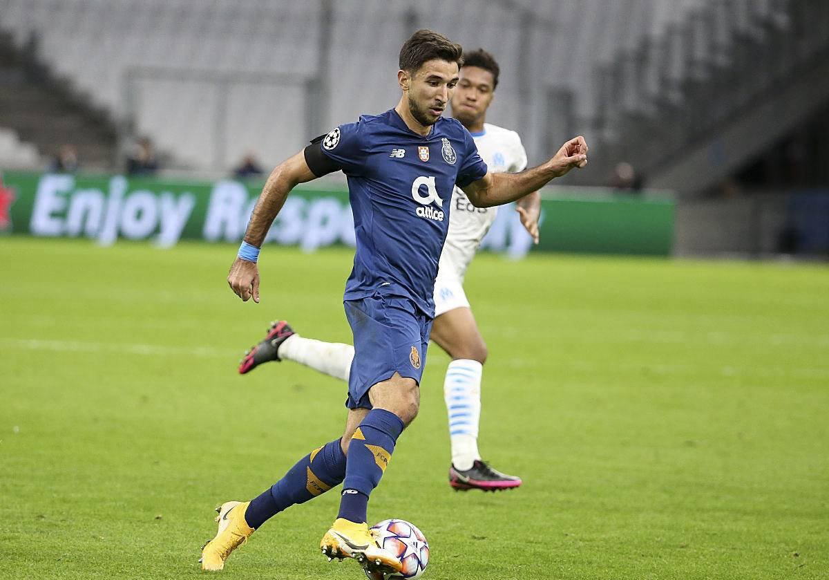 欧联赛程吃紧,波尔图关键时刻外线爆发,管理层满意,轮换策略成焦点 欧联赛程吃紧,波尔图关键时刻外线爆发,管理层满意,轮换策略成焦点